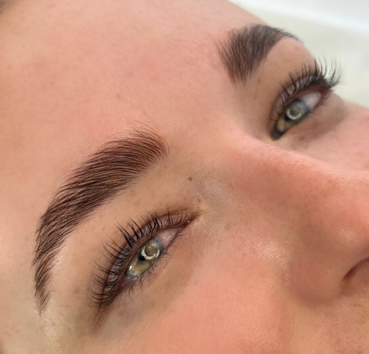 Brow Lifting Frame of Beauty in Leibnitz